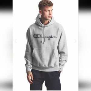 Champion Reverse Weave hoodie vintage logo applique. Heavyweight fleece Man's M